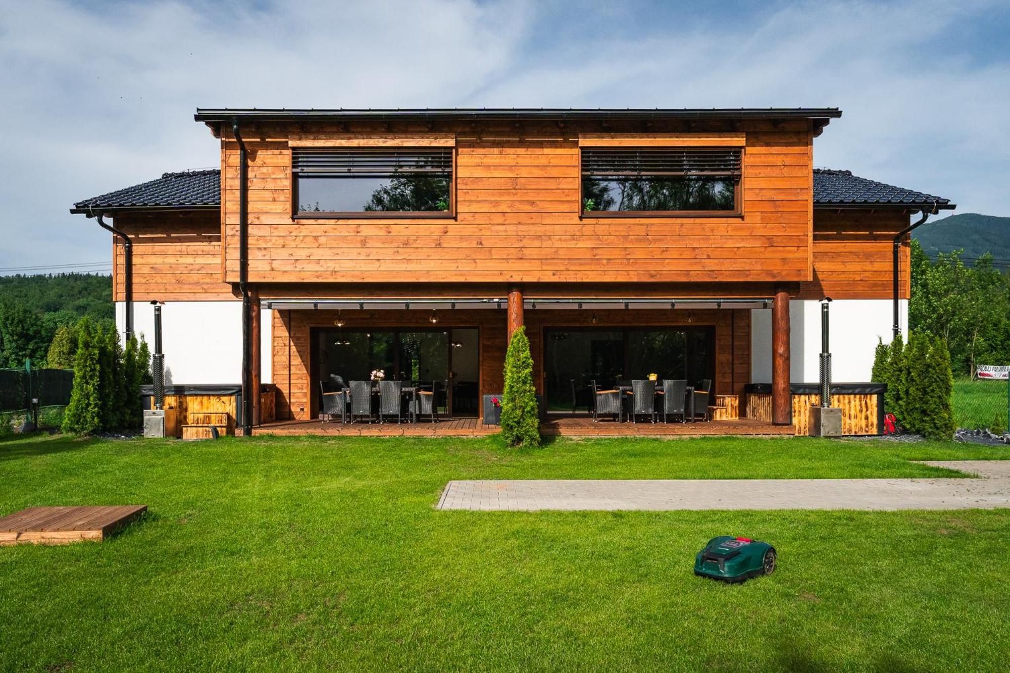 Luxapart Golf 奥斯特拉维采 外观 照片