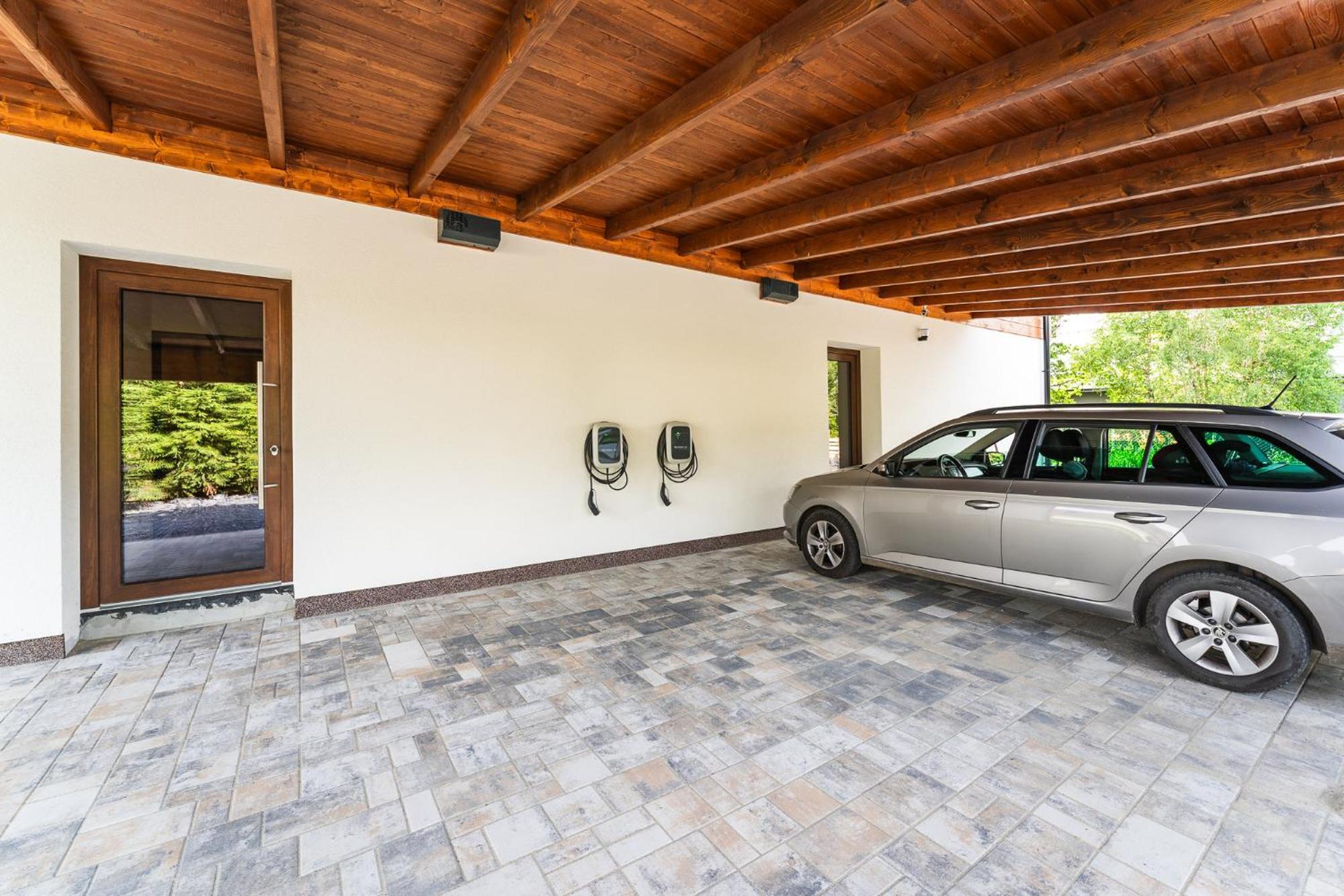 Luxapart Golf 奥斯特拉维采 外观 照片